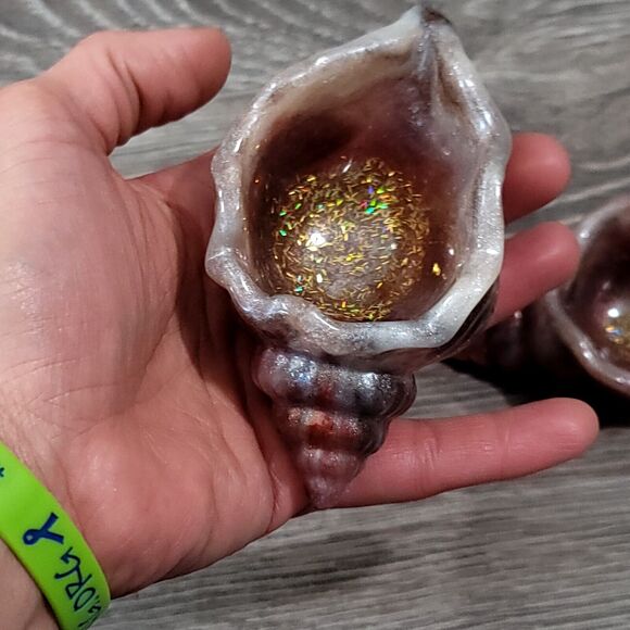 Set of 3 Resin Conch Shell Trinket Trays - Picture 7 of 16